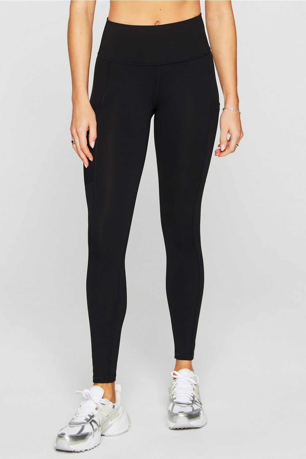 ON-THE-GO HIGHWAISTED LEGGING-SHORT
