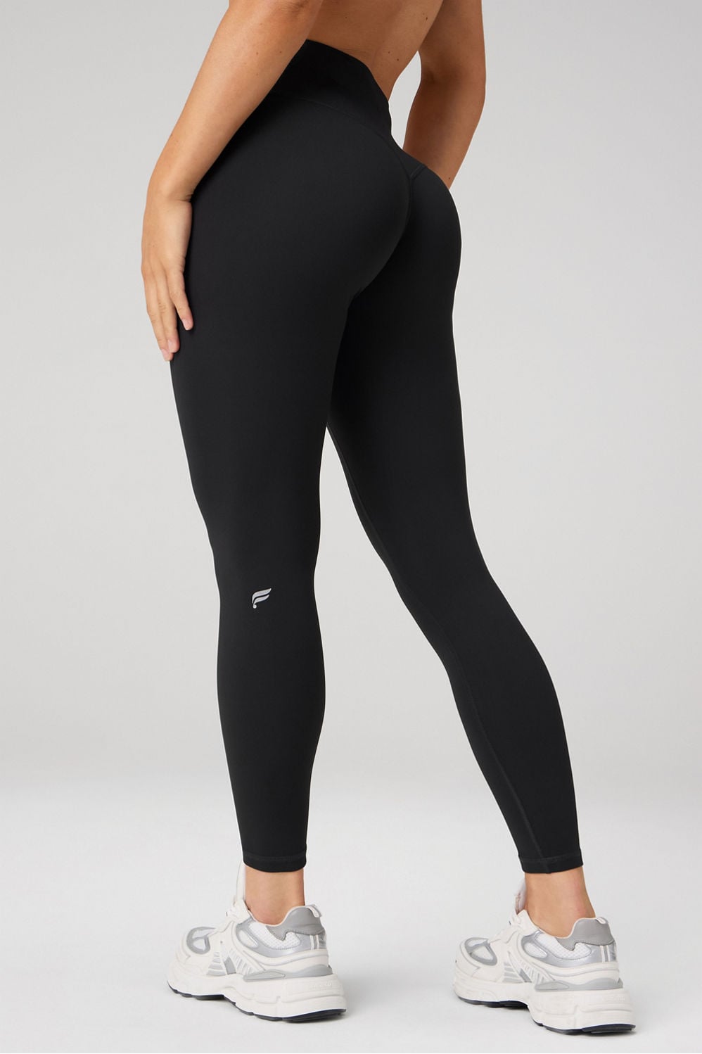 THE NO-SEAM PURELUXE TLC LEGGING-SHORT