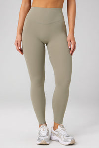 THE NO-SEAM PURELUXE TLC LEGGING-SHORT