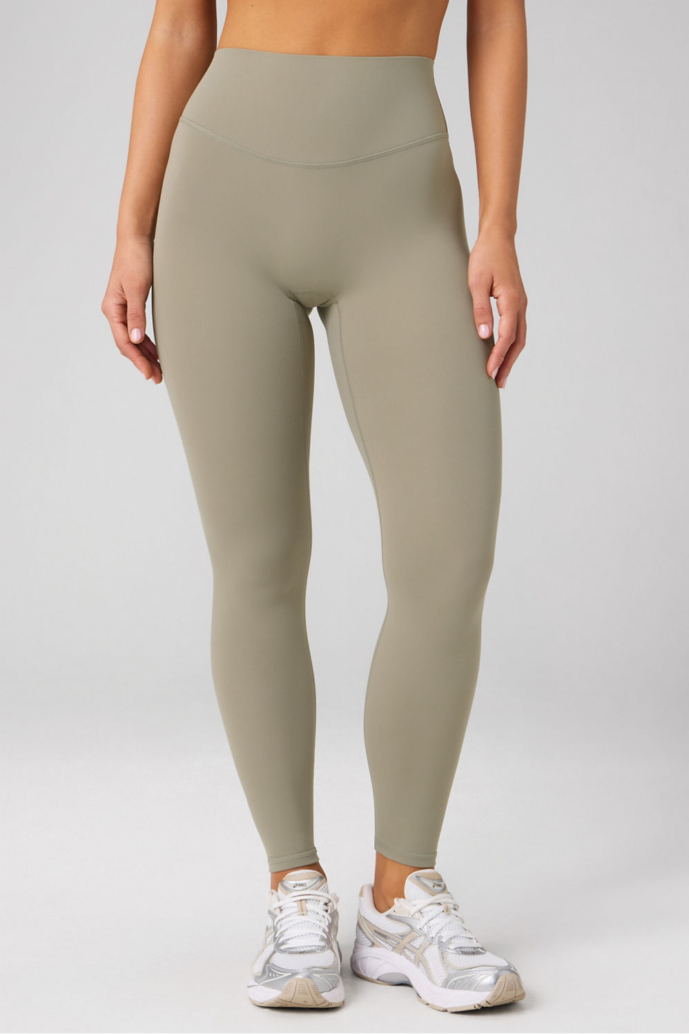 THE NO-SEAM PURELUXE TLC LEGGING-SHORT