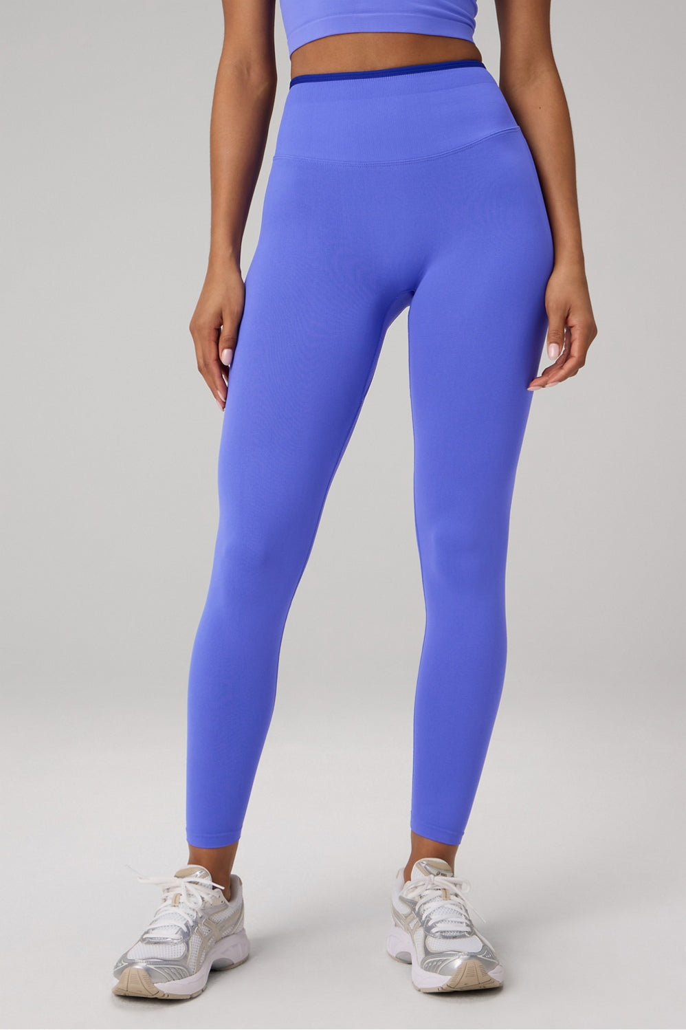 SEAMLESS SCRUNCH LEGGING-SHORT