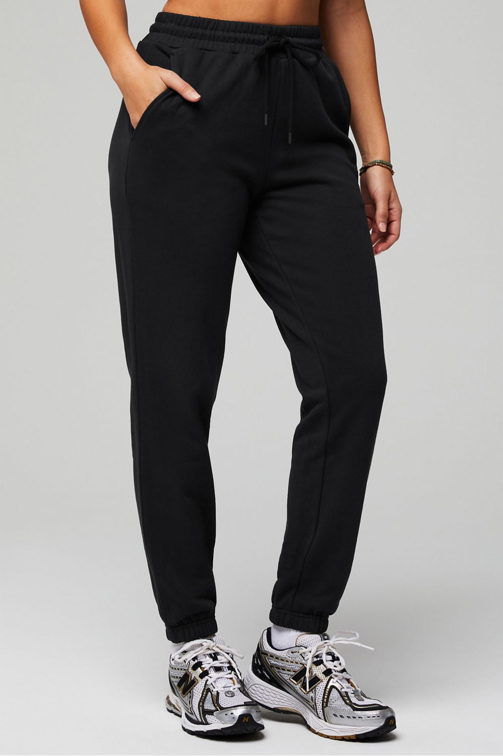 YEAR ROUND TERRY HIGH-WAISTED SWEATPANT - SHORT