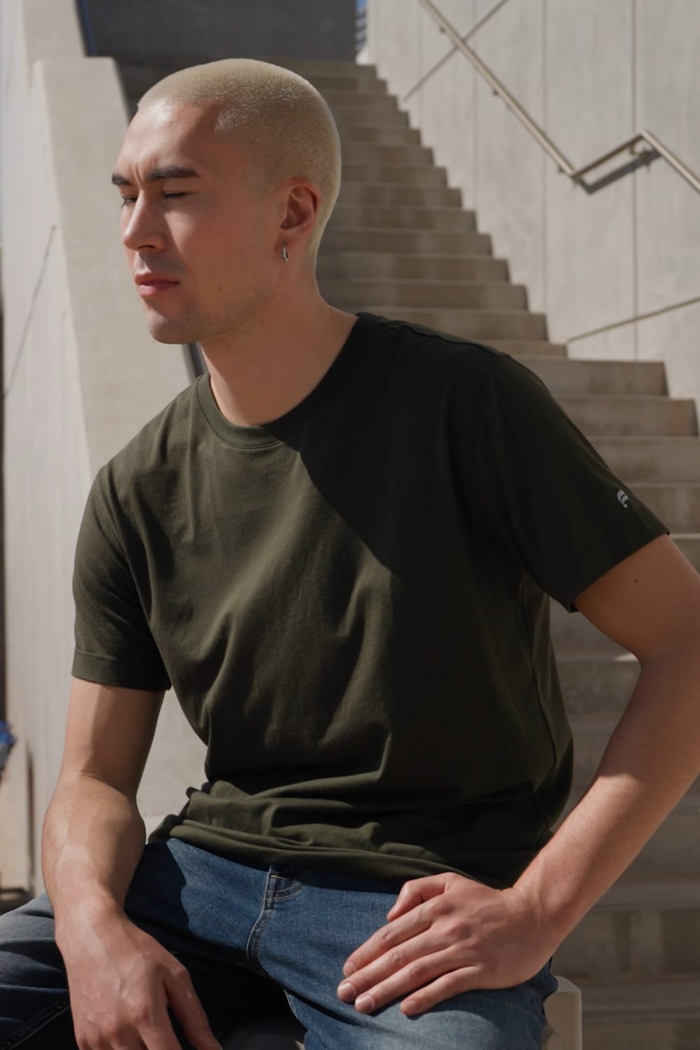 THE 24-7 TEE CURVED HEM